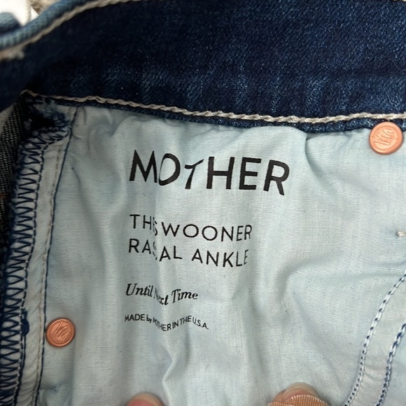 Mother Denim High Waisted - The Swooner - Picture 2 of 4